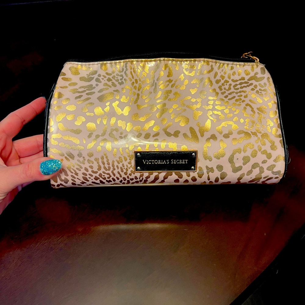 VS — Rose Gold & Leopard print Makeup Bag
